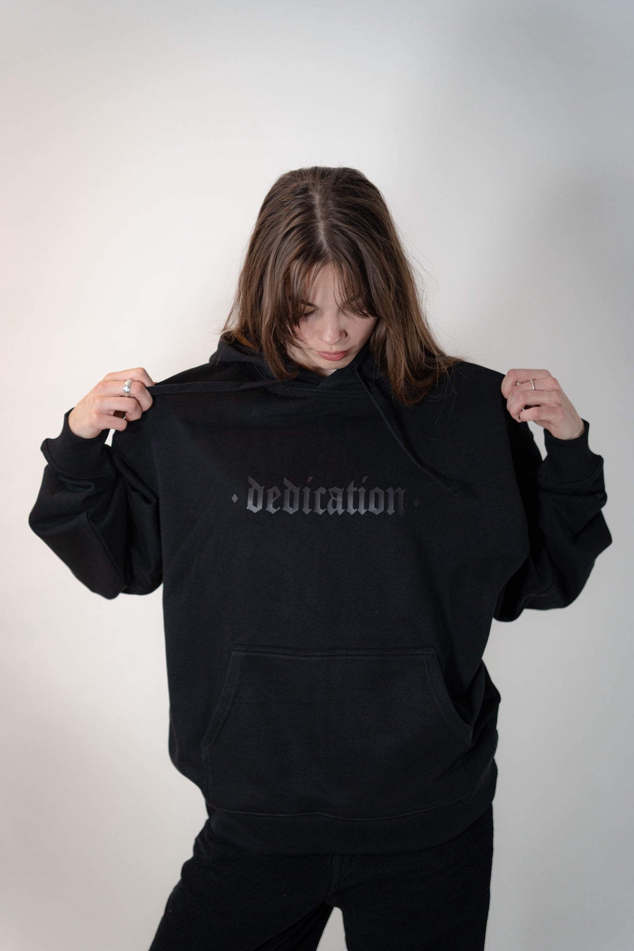 Oversize Hoodie "Dedication" Schwarz